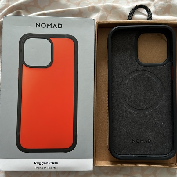 Nomad Iphone 14PM case - Picture 2 of 2